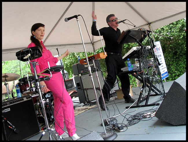Hyperbubble live at Fiesta 2013