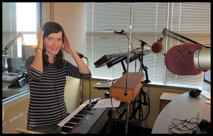 Hyperbubble perform Drastic Cinematic live on the radio