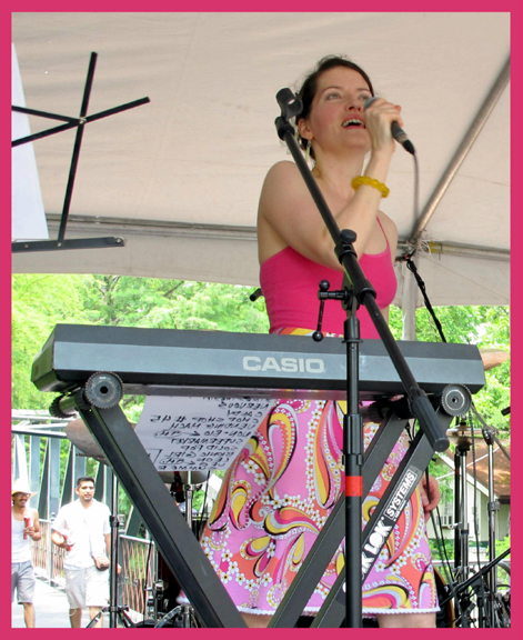 Hyperbubble live at Fiesta 2012